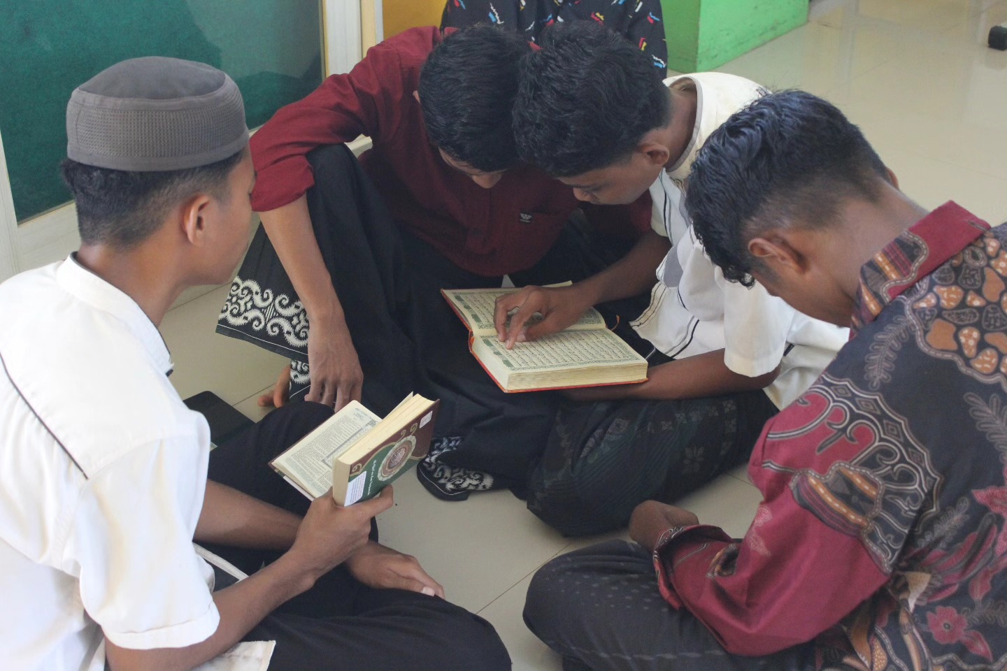 Pengembangan DIri Tafidz Qur'an Siswa Siswi MAN 2 Flotim